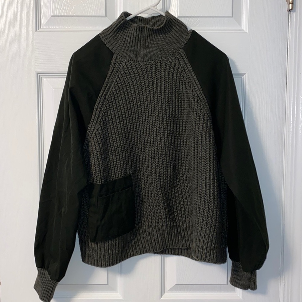 Zara Small Sweater